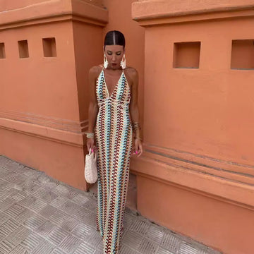 Brisa - Chic V-Neck Dress