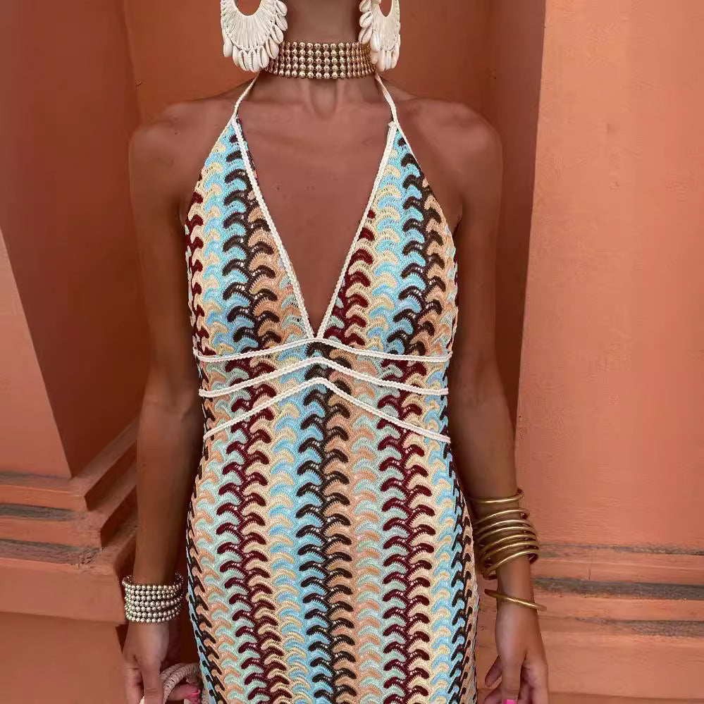 Brisa - Chic V-Neck Dress